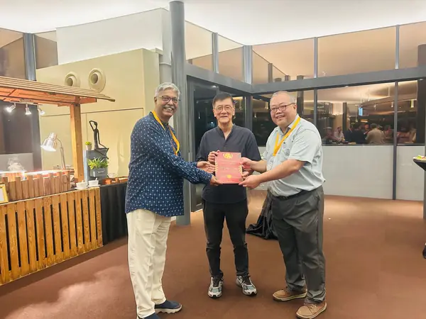 Special Award presentation to Prof Lai Choy Heng, NUS